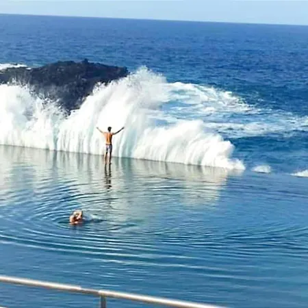 Mesa Del Mar Near Black Holiday home Tacoronte