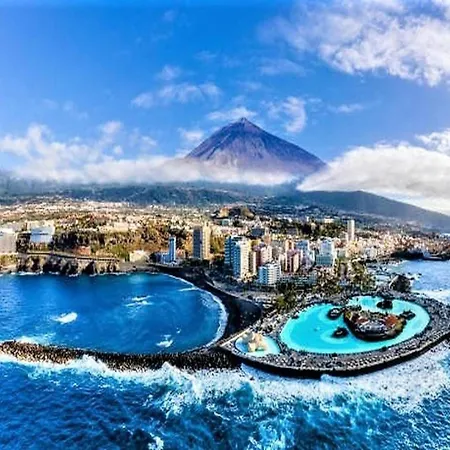 Mesa Del Mar Near Black Feriehus Tacoronte